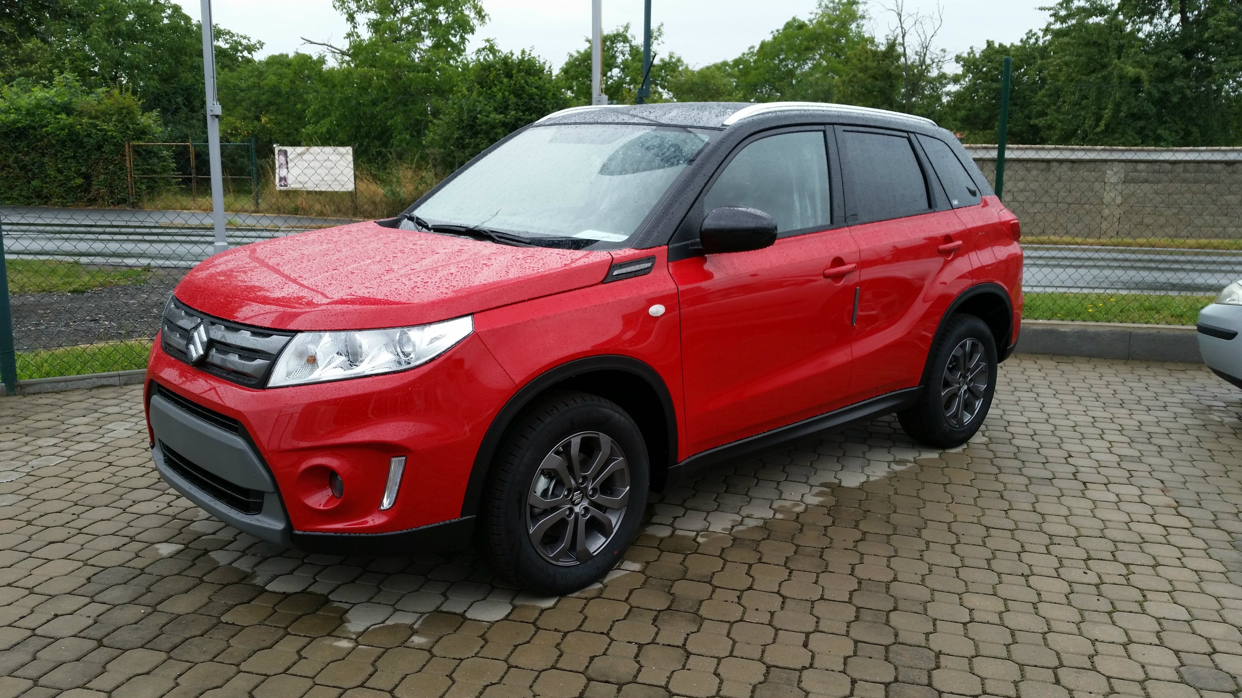 vitara červená1